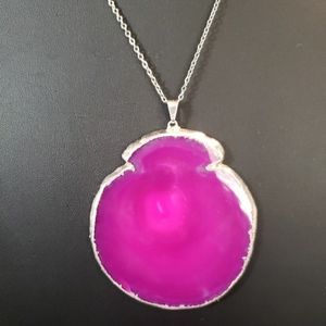 Sliver Plated Agate Slice Pendant on Stainess Steel Chain.